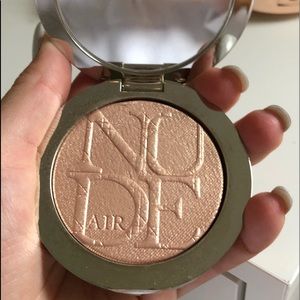 Diorskin nude air luminizer powder